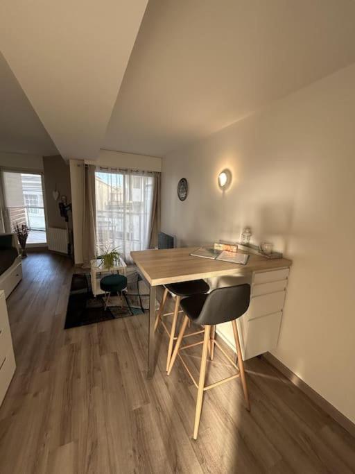 Les Bains Studio Vue Mer เปลเนิฟ-วัล-อ็องเดร ภายนอก รูปภาพ